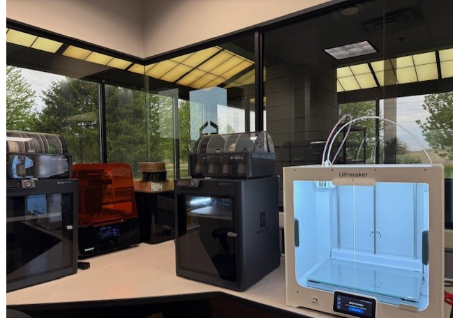 In-house print lab with Ultimaker and SLA 3D printers for rapid iteration